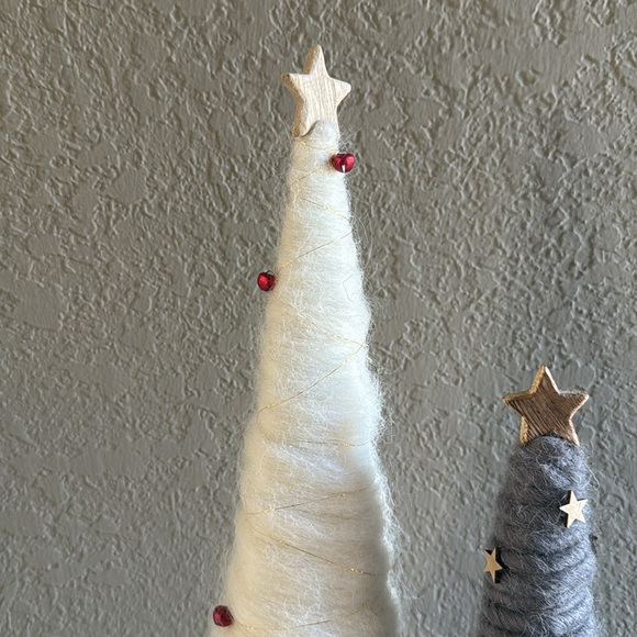 Decor • Christmas Trees - Picture 4 of 4